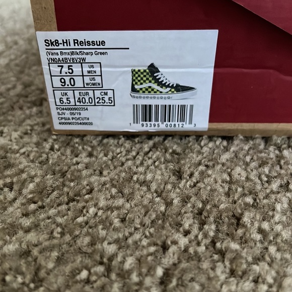 Vans - Picture 6 of 6